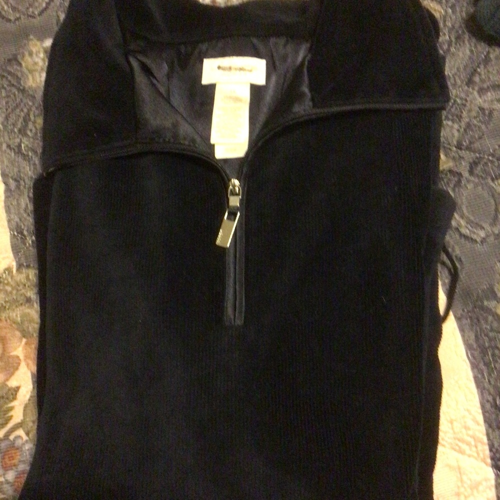 Liz Claiborne woman Velour navy blue outfit